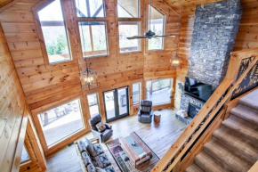 Majesty Lodge with Mtn View, Hot Tub and Game Room